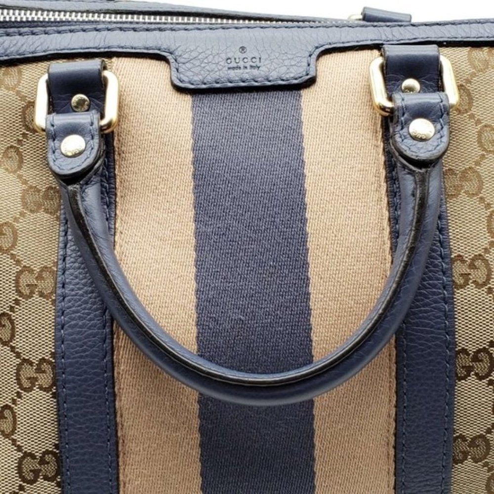 Authentic Gucci Canvas Vintage Medium CrossbodyBag - Picture 4 of 15
